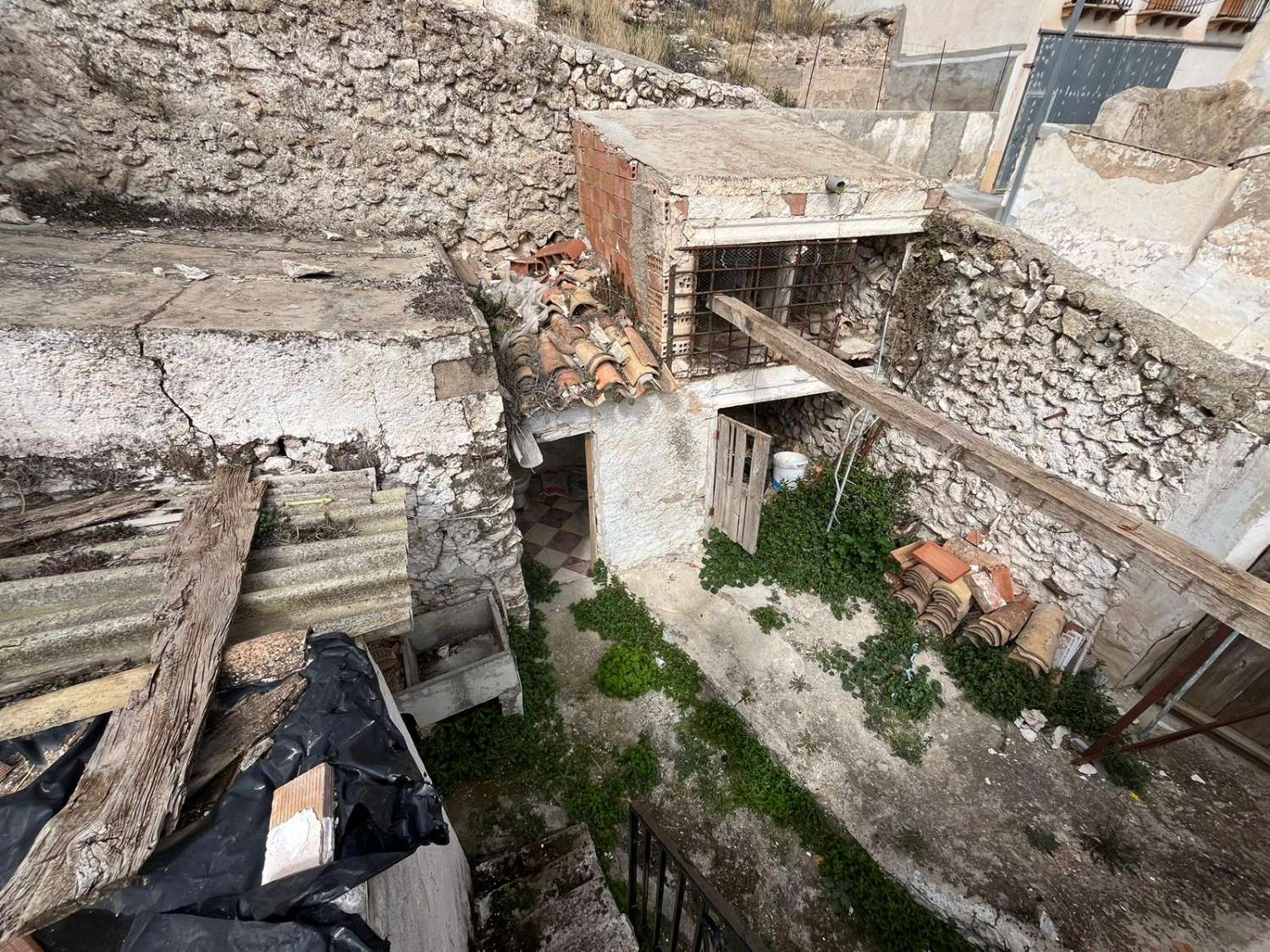 Gran proyecto de casa en Vélez-Blanco con espacio exterior.