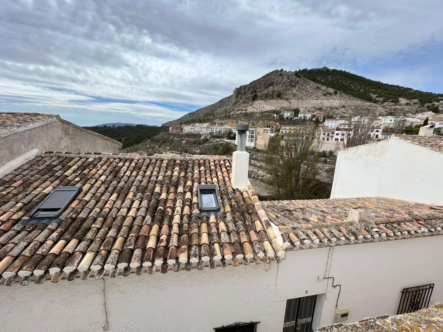 Una propiedad económica con azotea en el centro de Vélez-Blanco