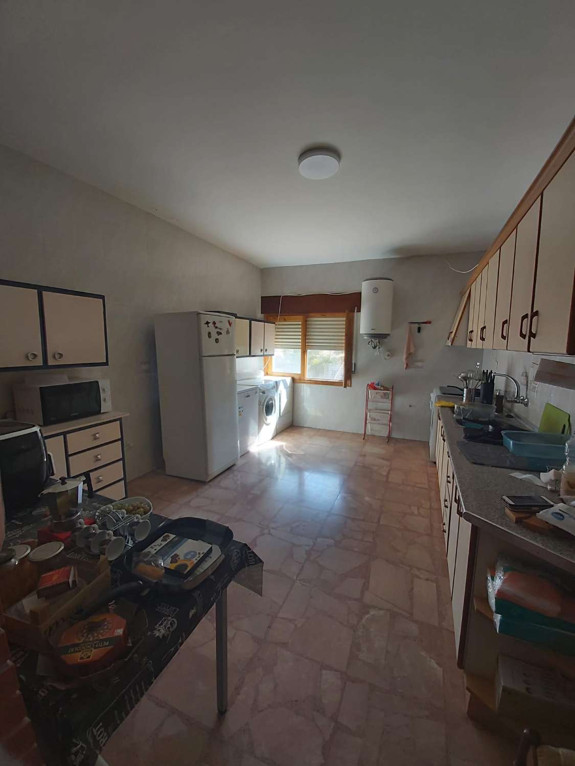 Luxury 10 bed, 2 bath house in Benamaurel