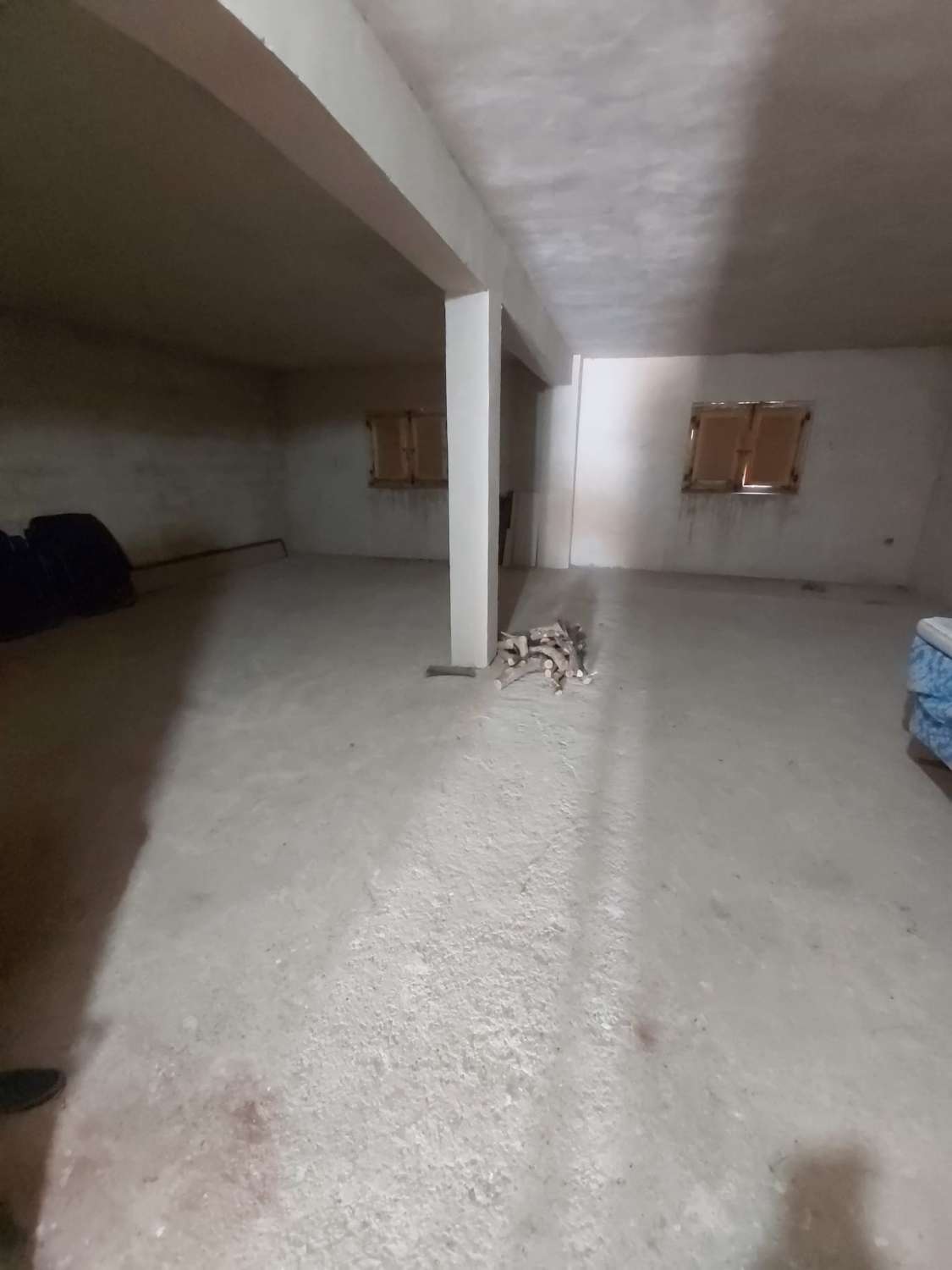 Luxury 10 bed, 2 bath house in Benamaurel