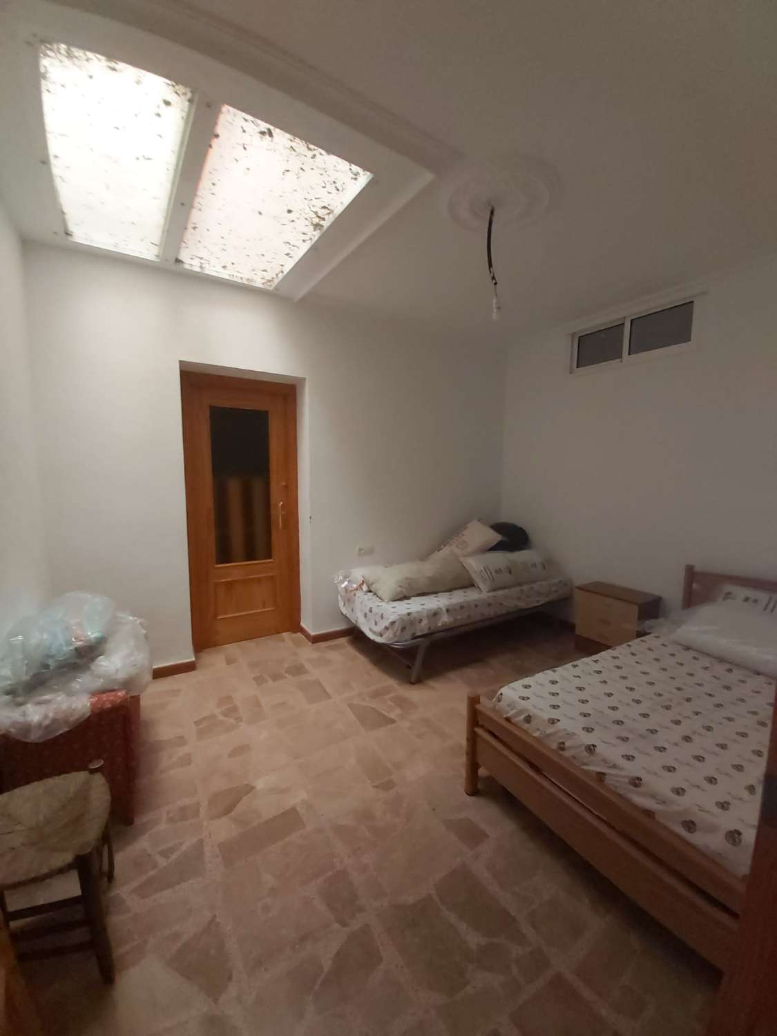 Luxury 10 bed, 2 bath house in Benamaurel