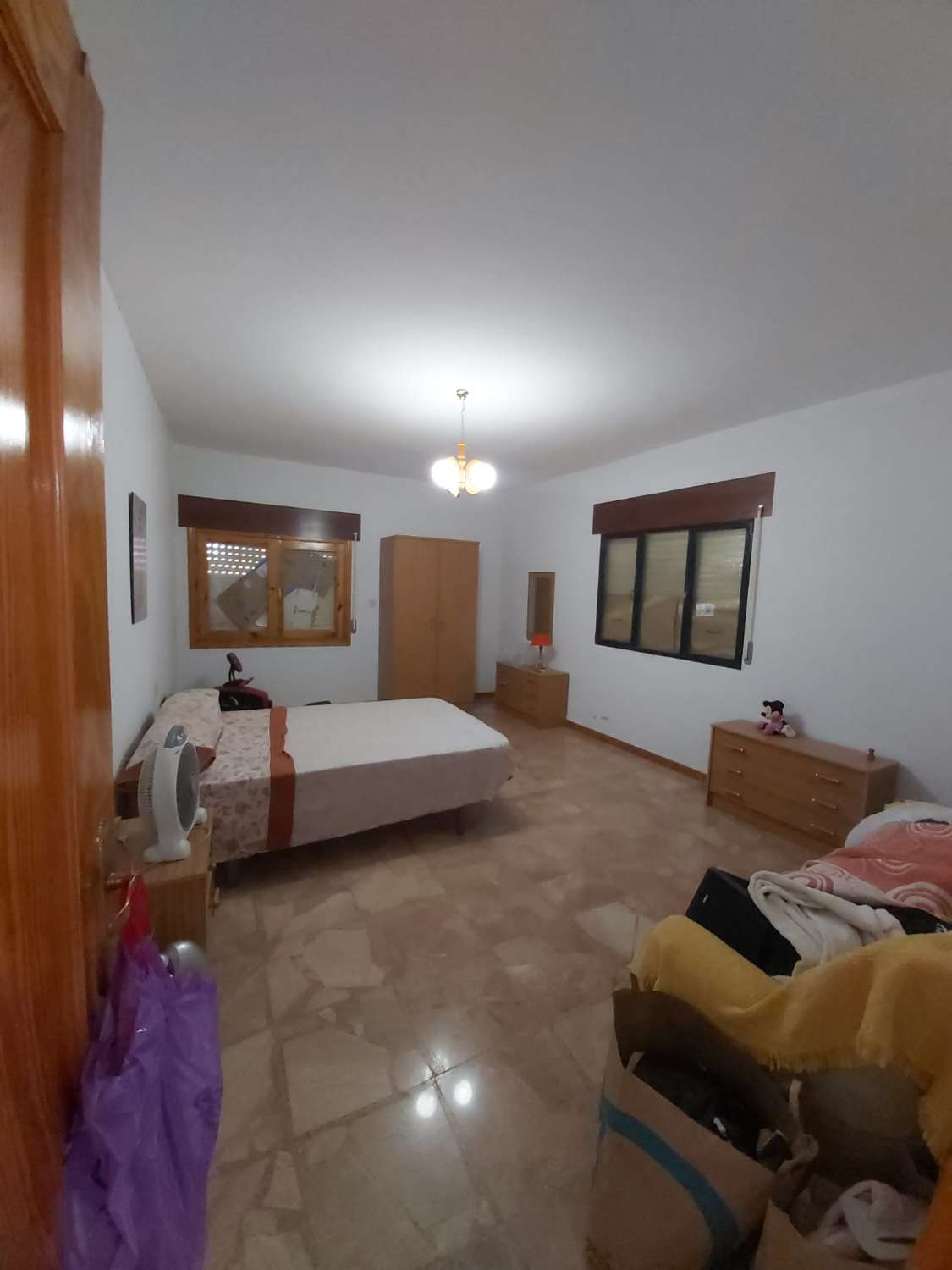 Luxury 10 bed, 2 bath house in Benamaurel