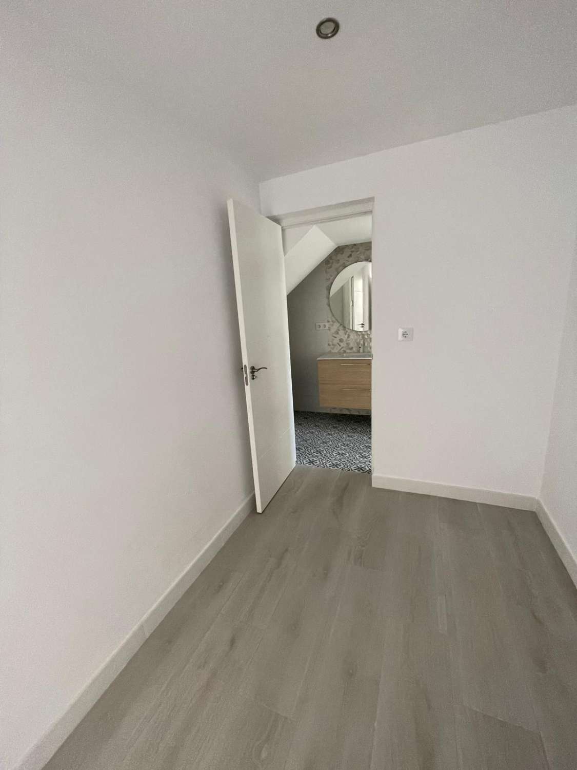 Mooi gerenoveerd appartement op de begane grond met 2 slaapkamers en 1 badkamer met patiotuin - Velez Rubio