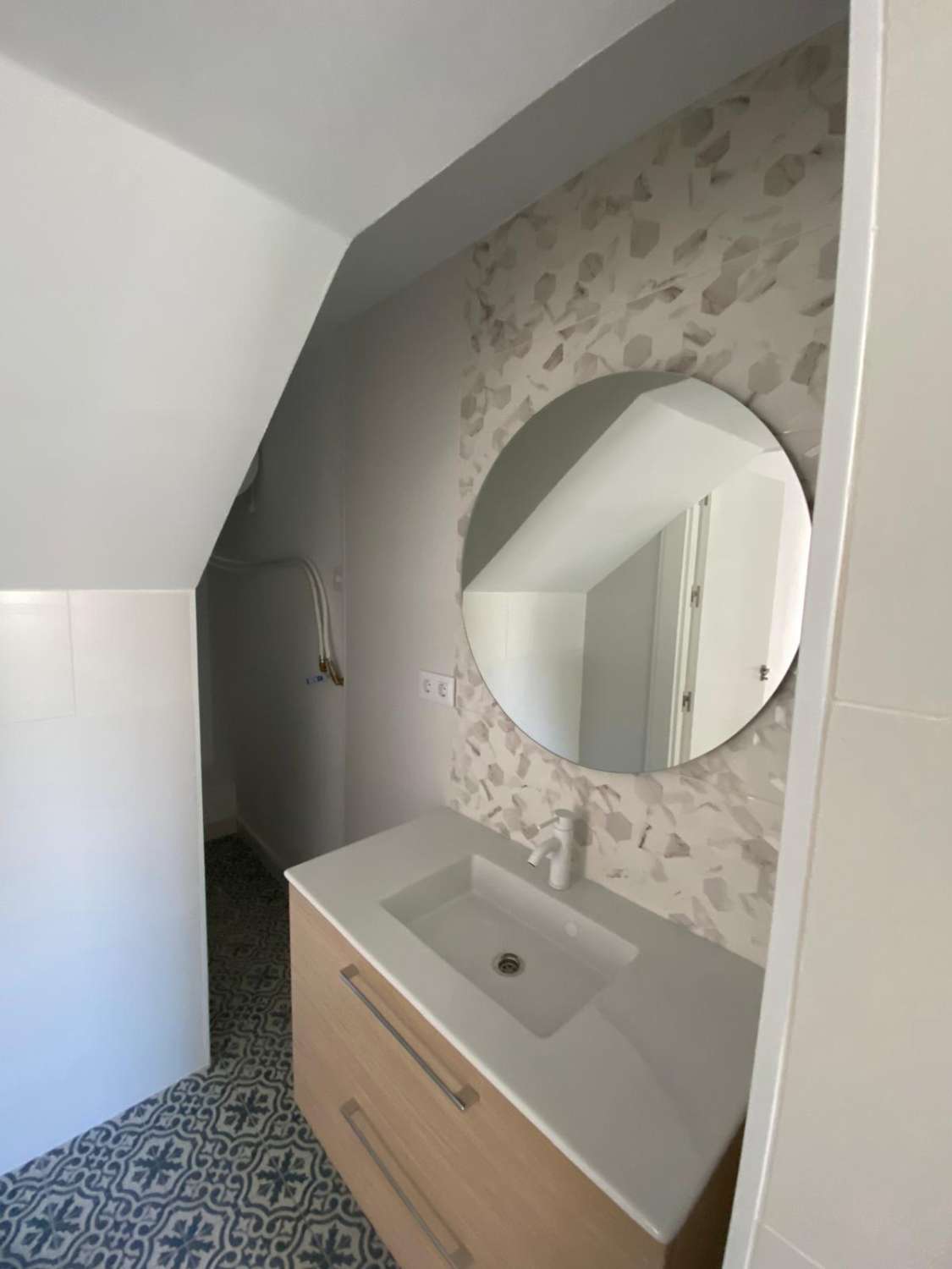 Bel appartement réformé de 2 chambres, 1 salle de bain au rez-de-chaussée avec jardin patio - Velez Rubio