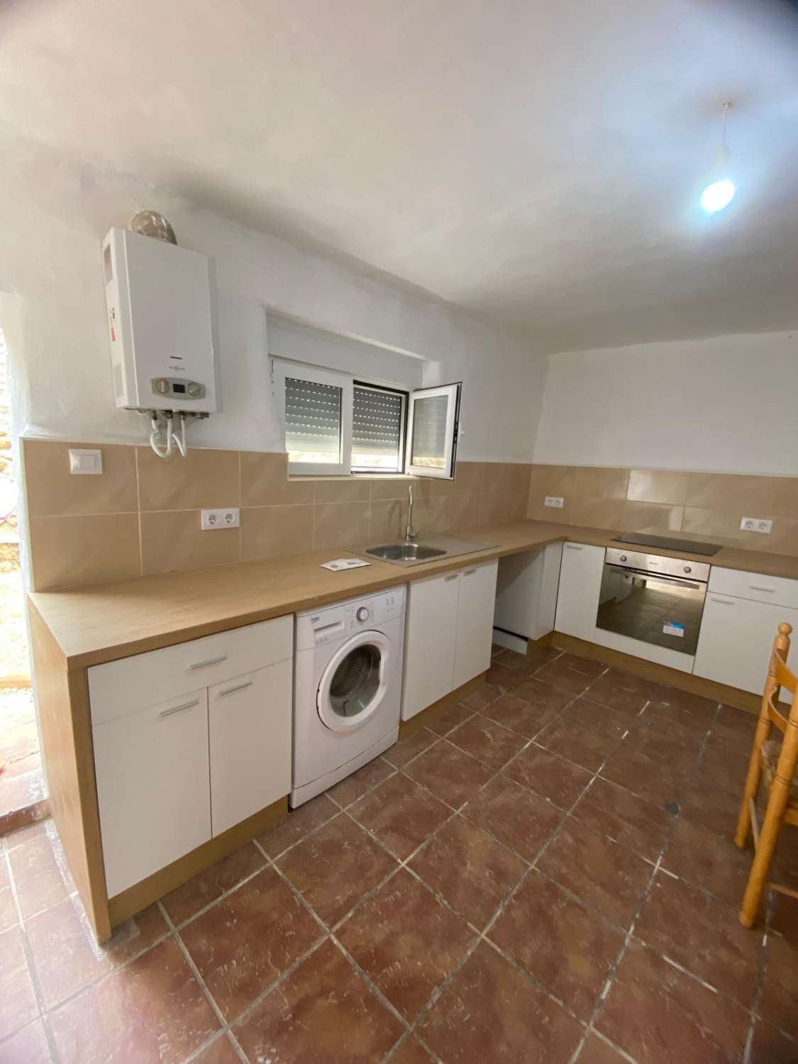 Superbe maison de 2/3 chambres avec jardin au cœur d'Oria, avec possibilité d'acquérir la propriété voisine.***