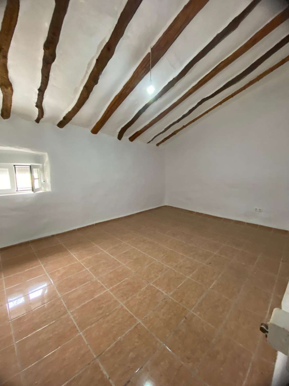 Superbe maison de 2/3 chambres avec jardin au cœur d'Oria, avec possibilité d'acquérir la propriété voisine.***