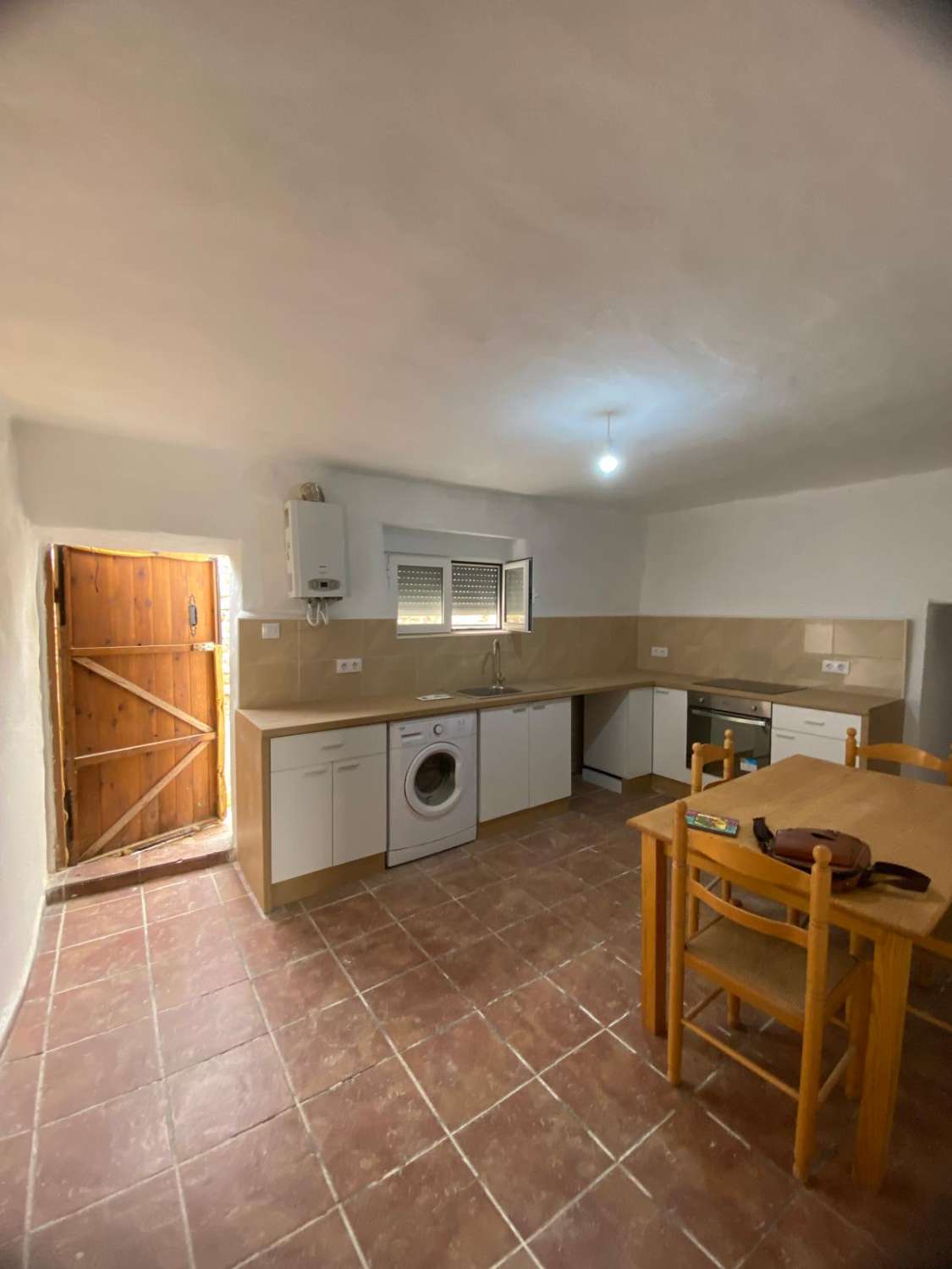 Superbe maison de 2/3 chambres avec jardin au cœur d'Oria, avec possibilité d'acquérir la propriété voisine.***