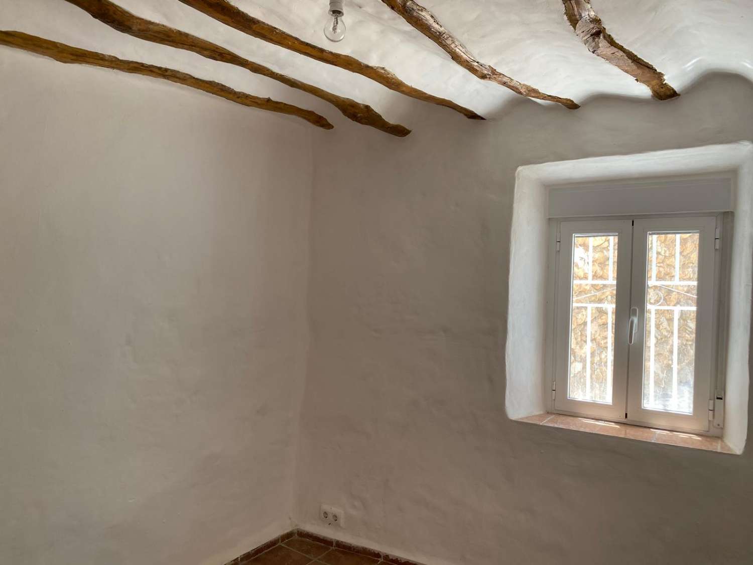 Superbe maison de 2/3 chambres avec jardin au cœur d'Oria, avec possibilité d'acquérir la propriété voisine.***