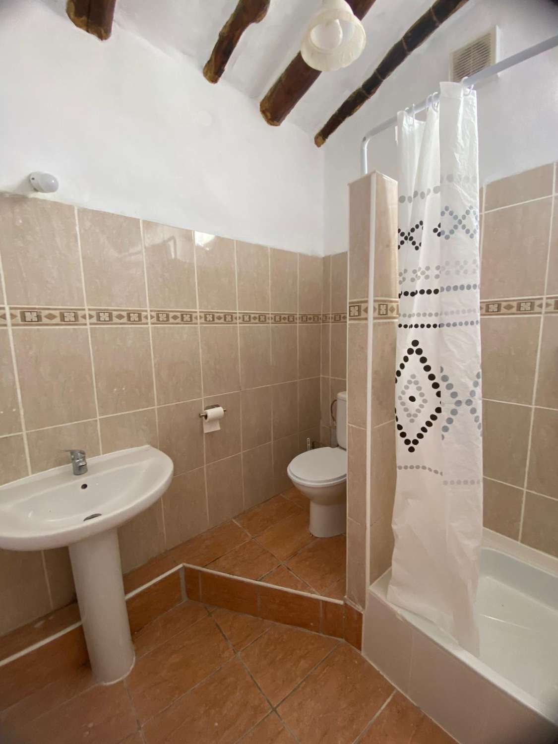 Superbe maison de 2/3 chambres avec jardin au cœur d'Oria, avec possibilité d'acquérir la propriété voisine.***