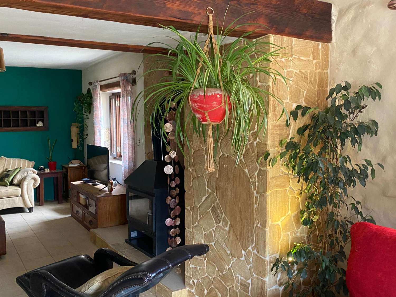 Großes renoviertes Bauernhaus mit Grundstück in Chirivel