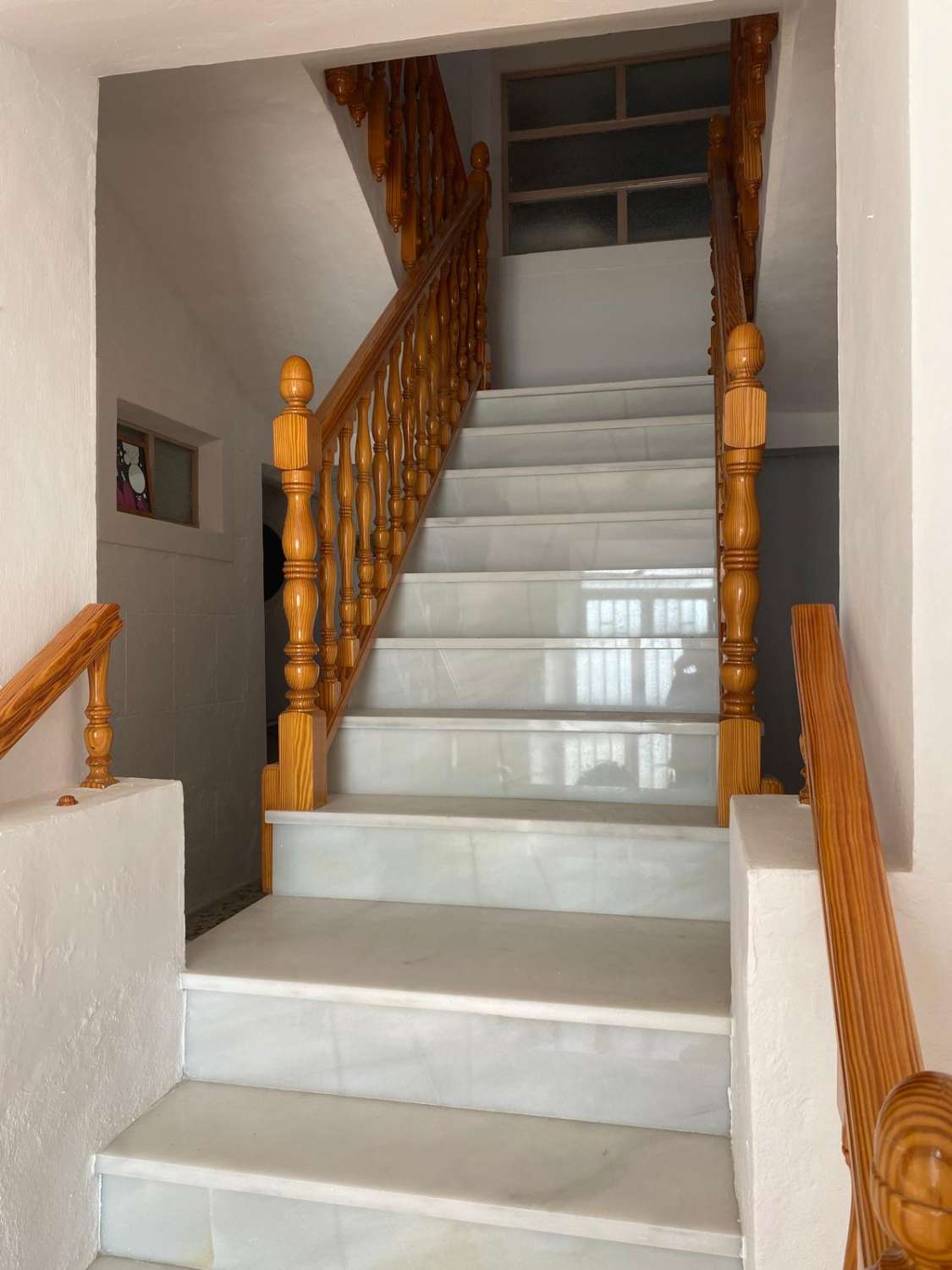 Fantástica casa de pueblo en Oria con gran potencial