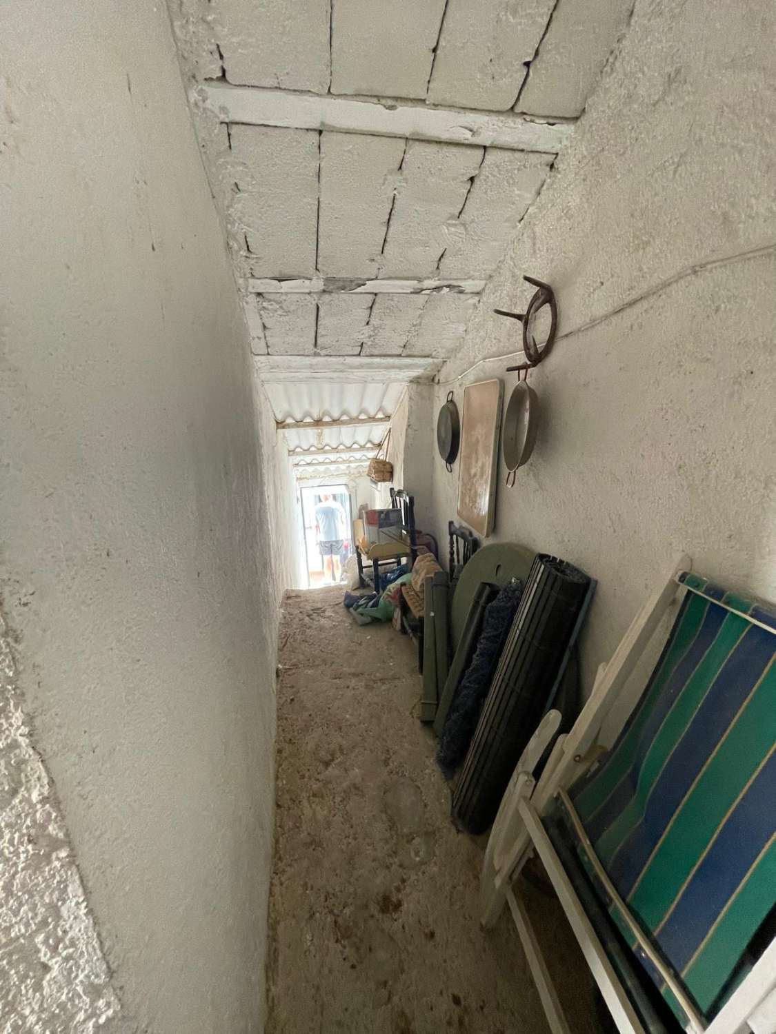 Hermosa casa de 5 habitaciones en el corazón de Vélez Blanco con espacio exterior.