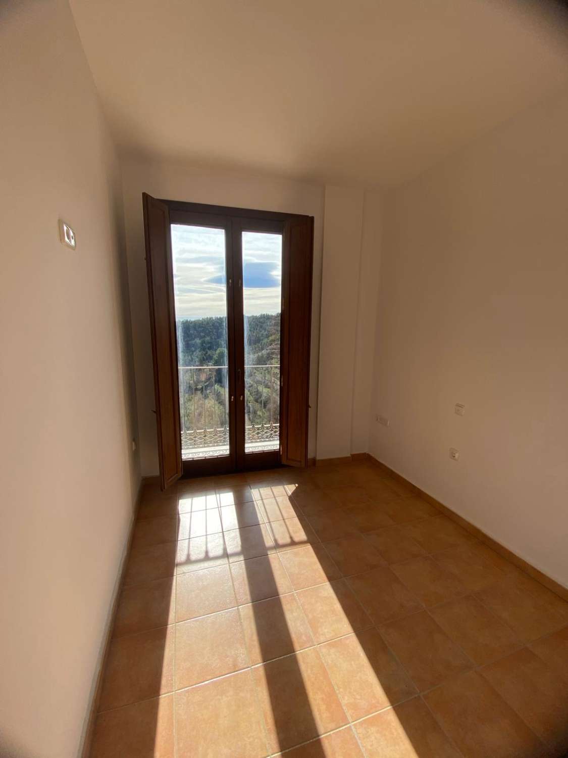 Luxe appartement met 2 slaapkamers, 2 badkamers en prachtig uitzicht op een toplocatie (1ºB)