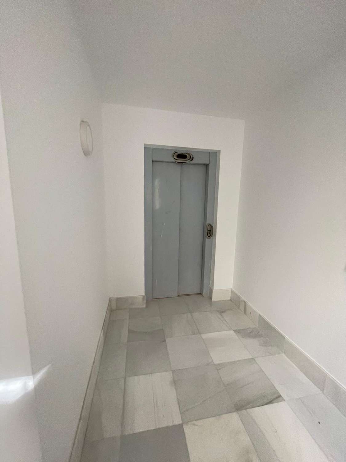 Luxe appartement met 2 slaapkamers, 2 badkamers en prachtig uitzicht op een toplocatie (1ºB)