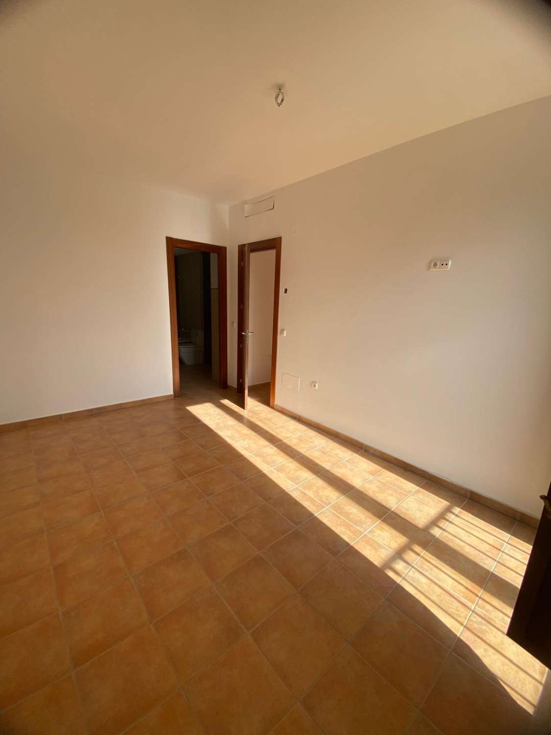Luxe appartement met 2 slaapkamers, 2 badkamers en prachtig uitzicht op een toplocatie (1ºB)