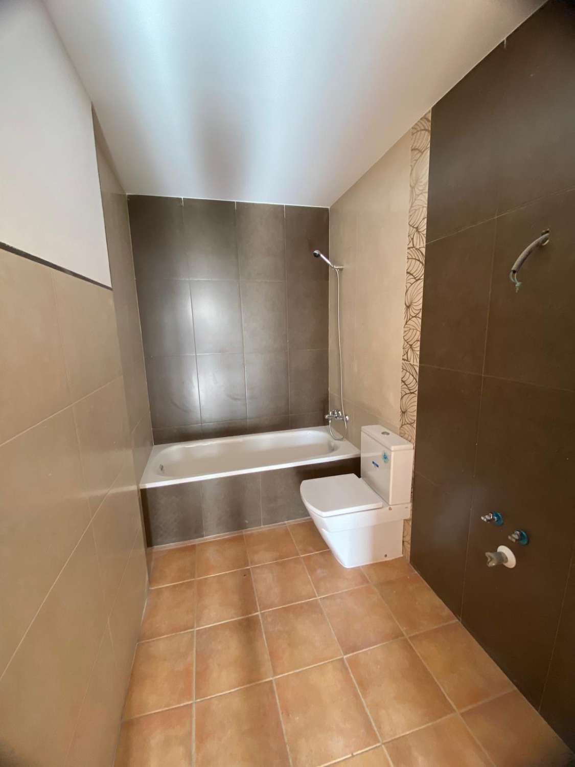 Luxe appartement met 2 slaapkamers, 2 badkamers en prachtig uitzicht op een toplocatie (1ºB)