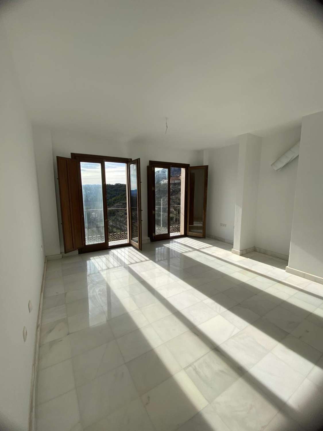 Apartamento de lujo de 2 dormitorios y 2 baños en Vélez Blanco con impresionantes vistas
