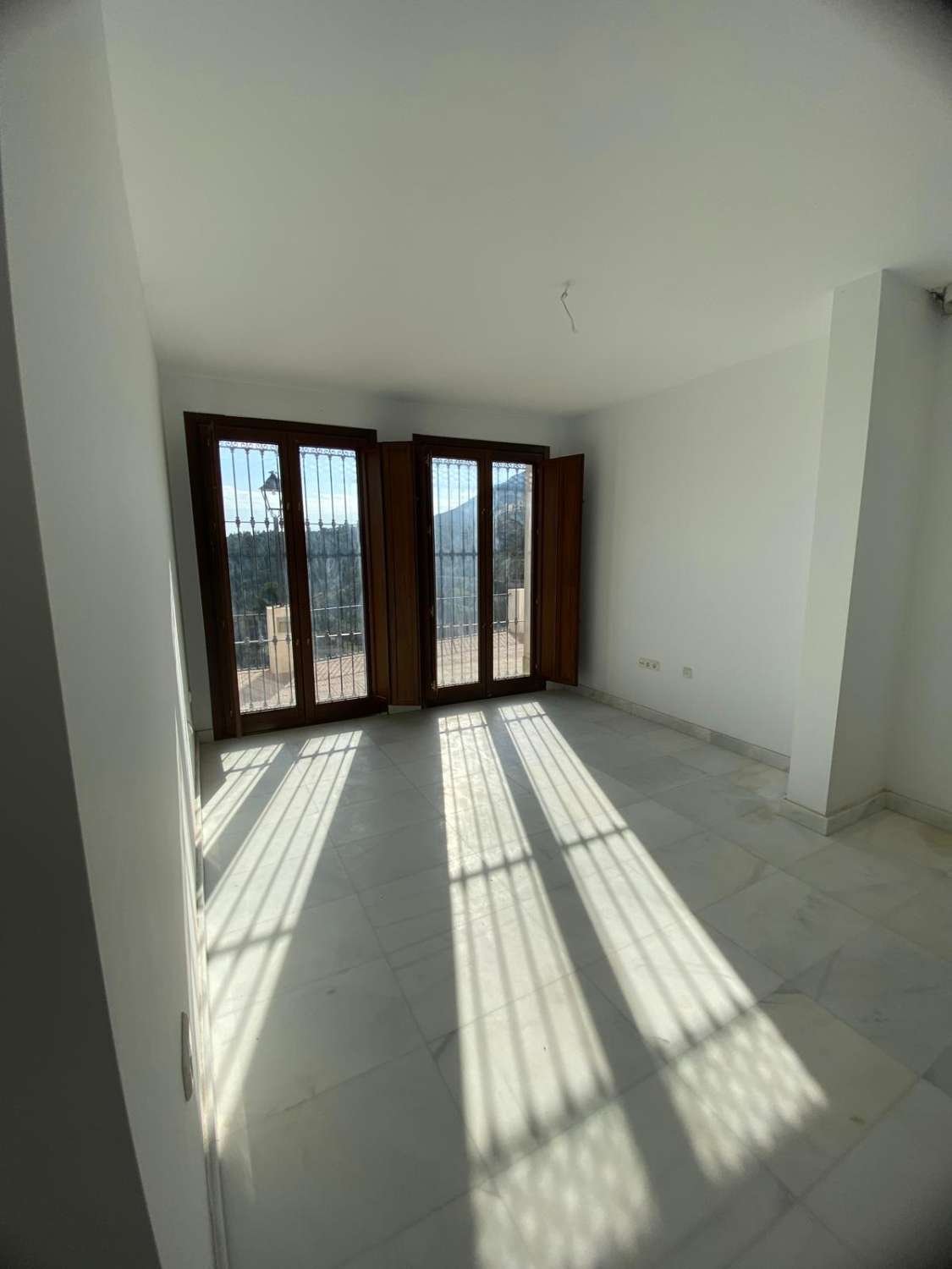 Apartamento de lujo de 2 dormitorios y 2 baños en Vélez Blanco con impresionantes vistas