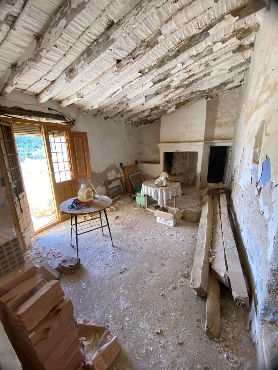 Boerderij met 3 hectare grond op 7 km van Vélez Rubio met fantastisch uitzicht