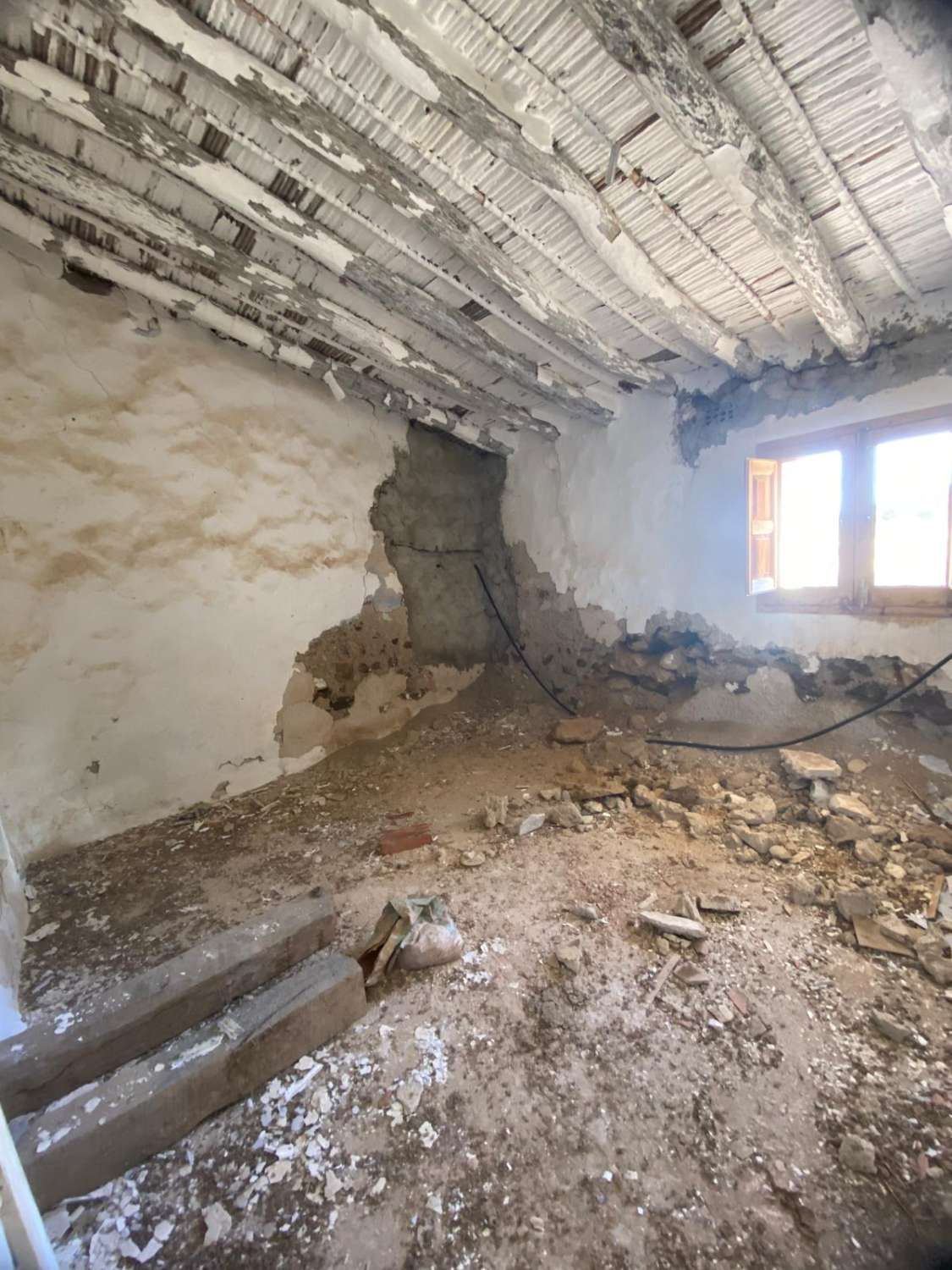 Boerderij met 3 hectare grond op 7 km van Vélez Rubio met fantastisch uitzicht