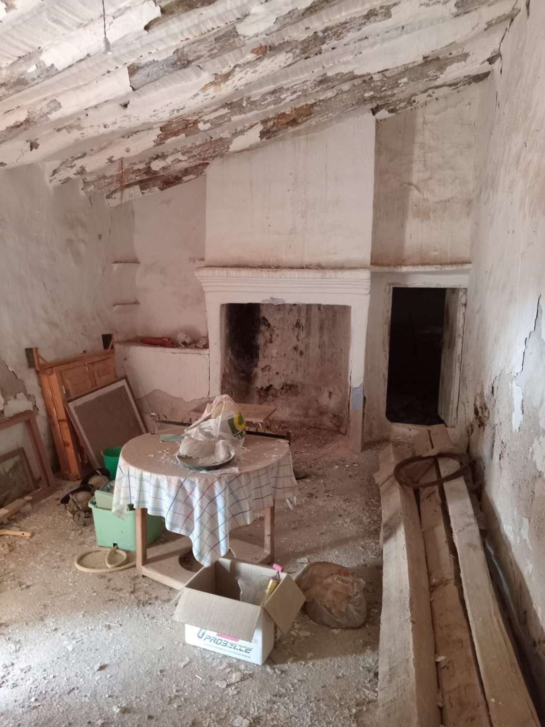 Boerderij met 3 hectare grond op 7 km van Vélez Rubio met fantastisch uitzicht