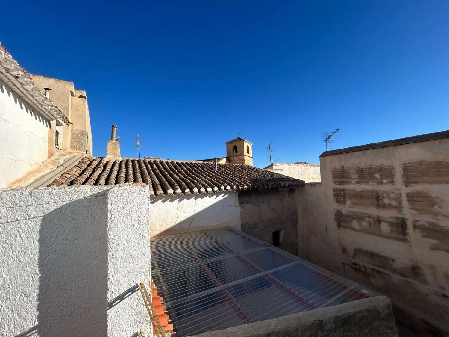Geräumiges 4-stöckiges Herrenhaus mit Terrasse und Patio in Vélez-Blanco