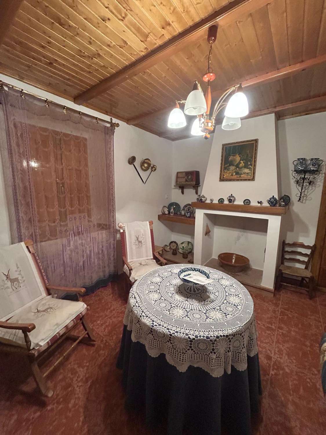 Geräumiges 4-stöckiges Herrenhaus mit Terrasse und Patio in Vélez-Blanco