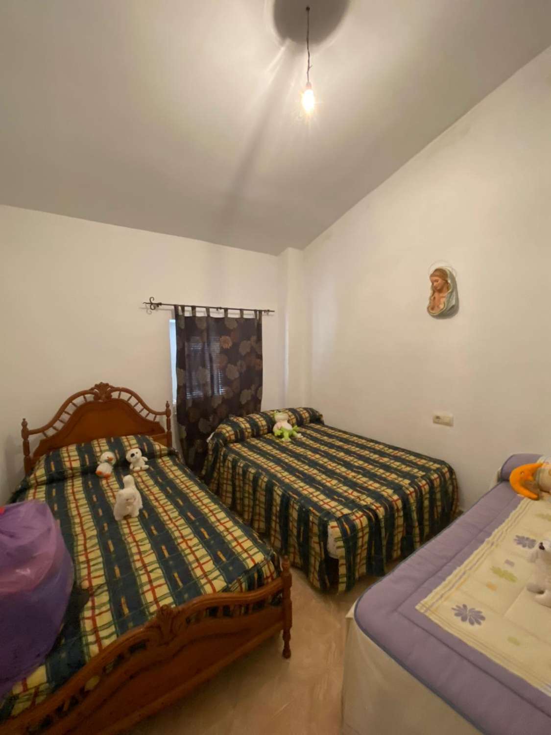 Casa de pueblo y garaje en María