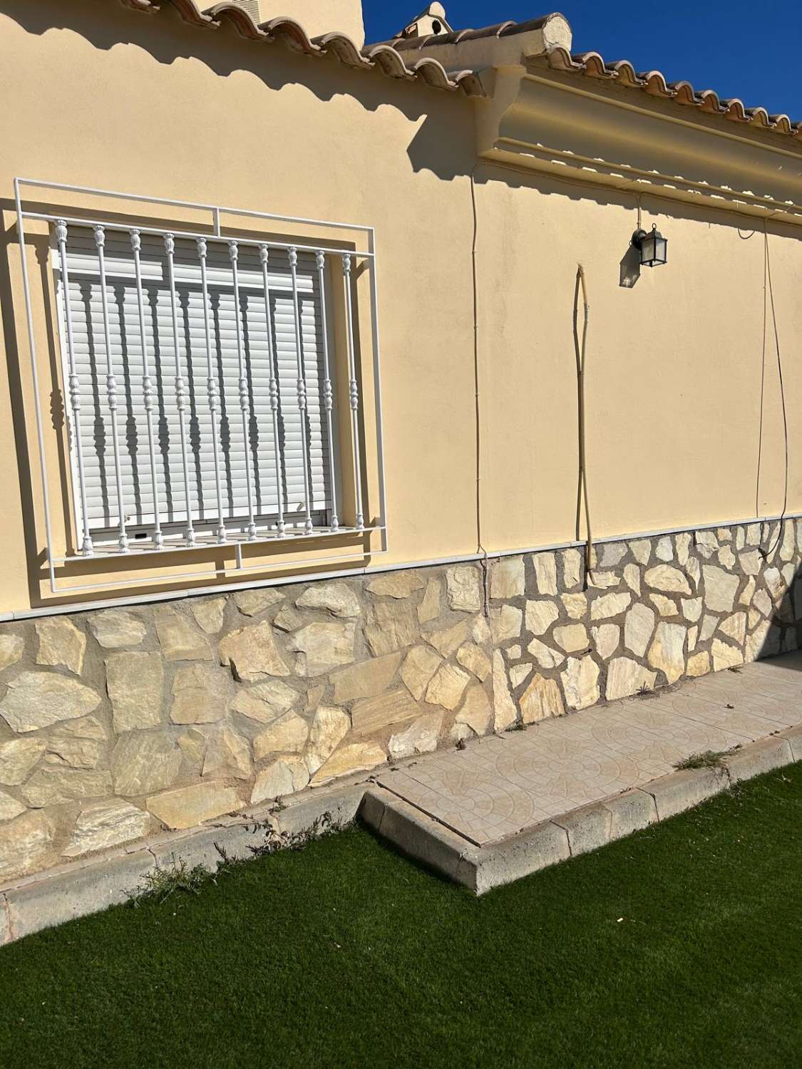 Villa mit drei Schlafzimmern und drei Bädern im beliebten Arboleas