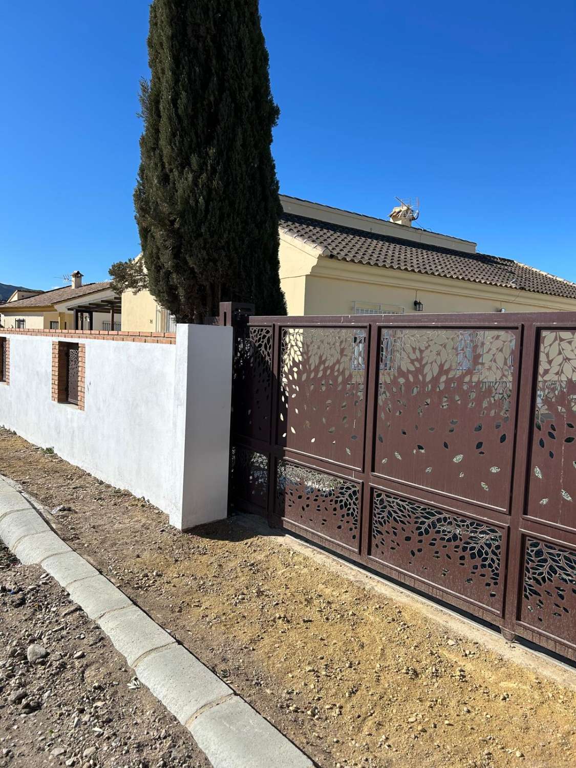 Villa mit drei Schlafzimmern und drei Bädern im beliebten Arboleas