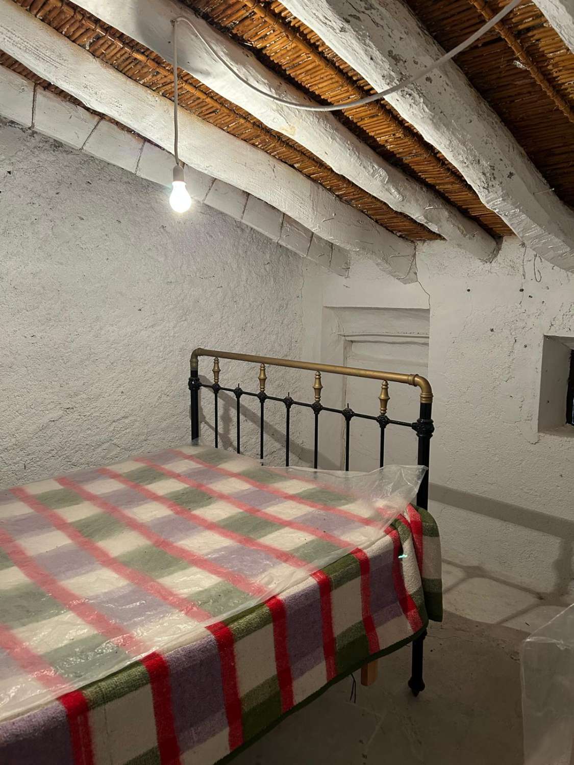 Independent property 9 km from Taberno with 7 rooms