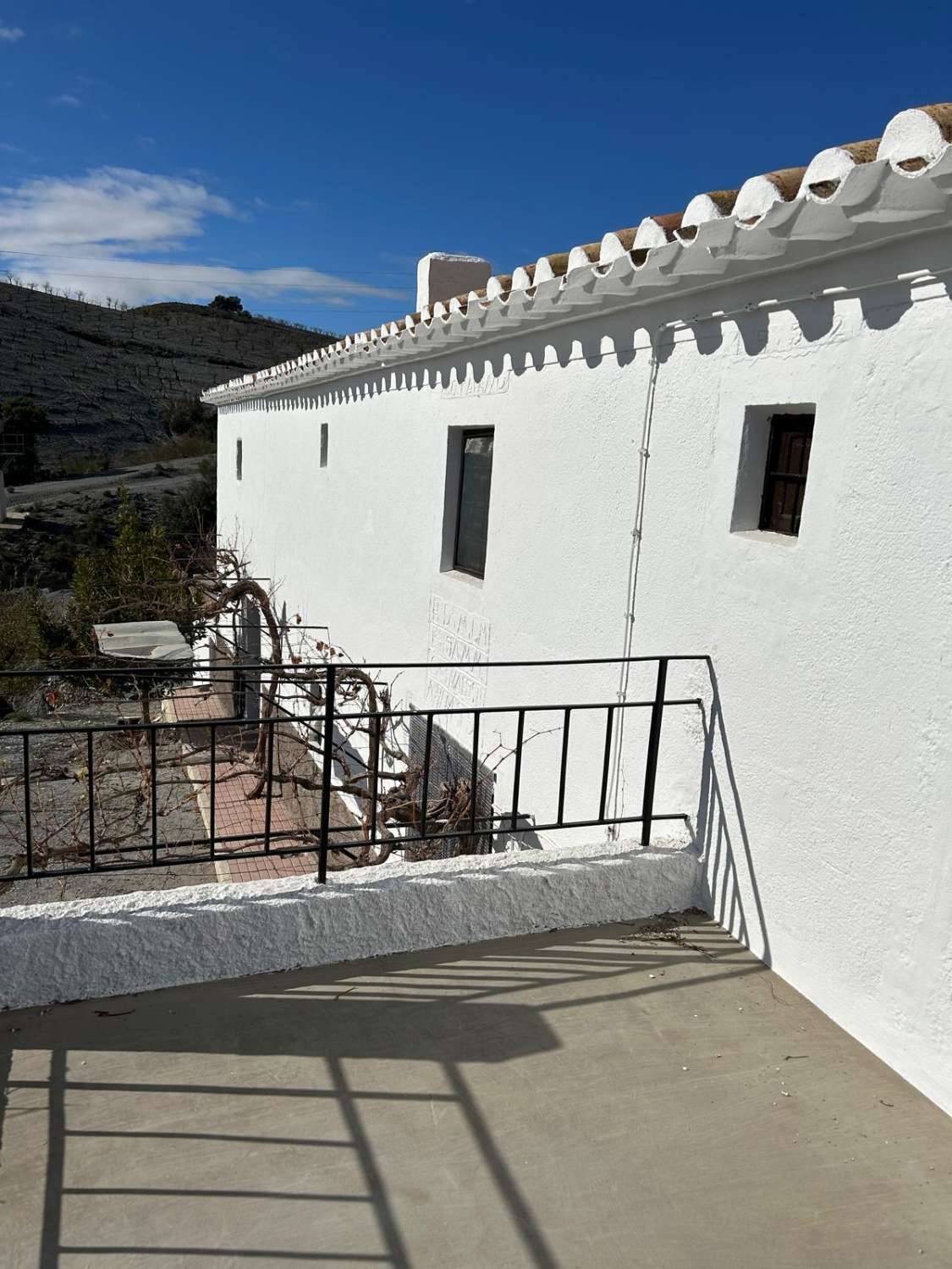 Independent property 9 km from Taberno with 7 rooms