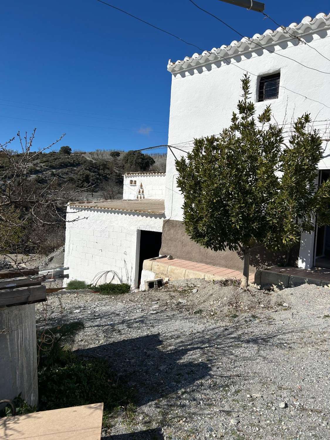 Independent property 9 km from Taberno with 7 rooms