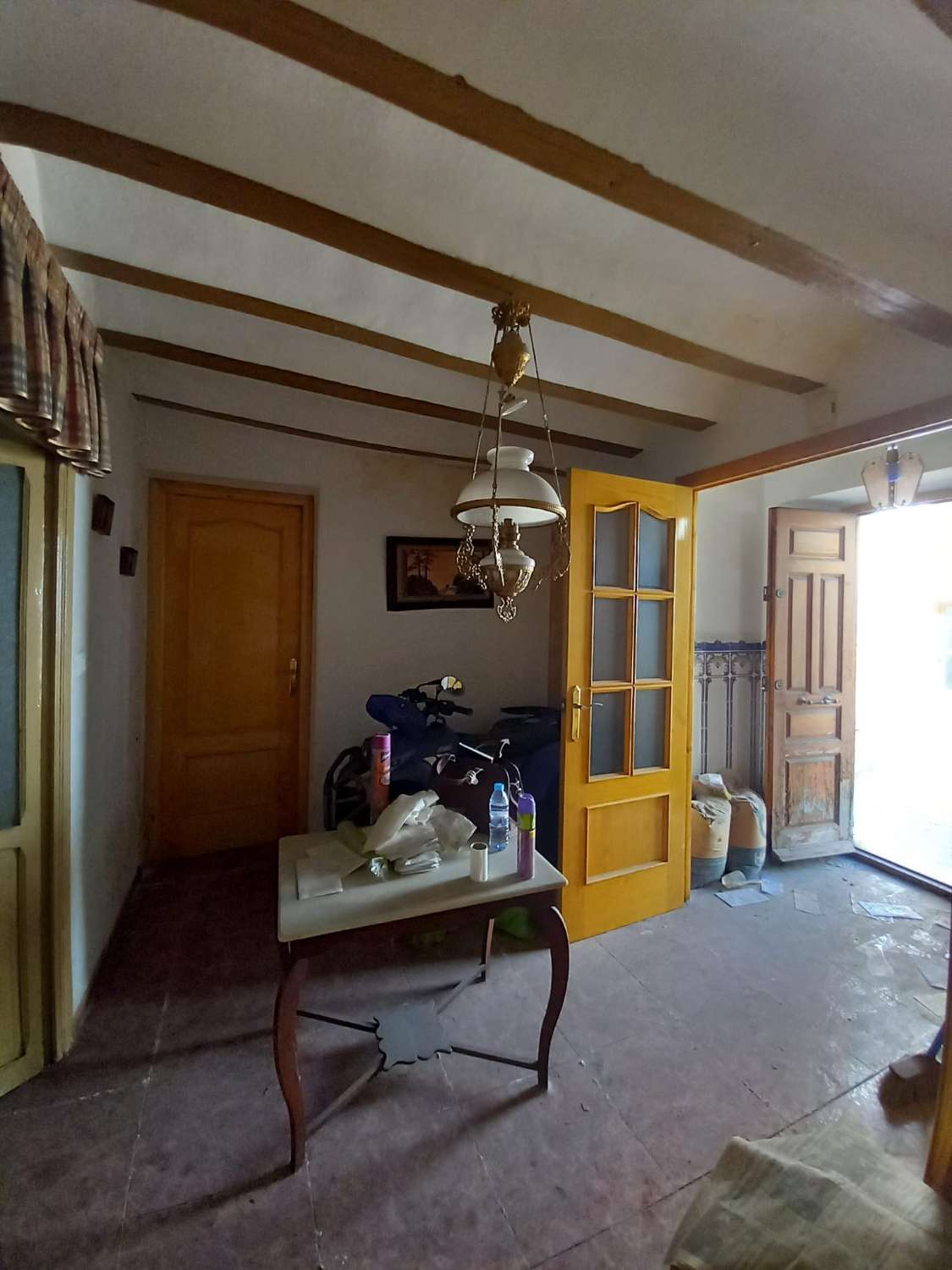House for renovation in the historic center of Vélez-Blanco