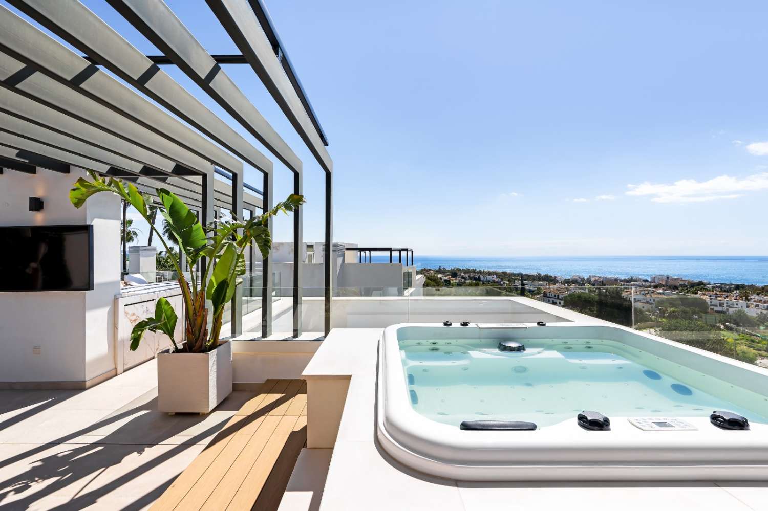 Magnífica villa con vistas al mar en Sierra Blanca, Marbella (Málaga)