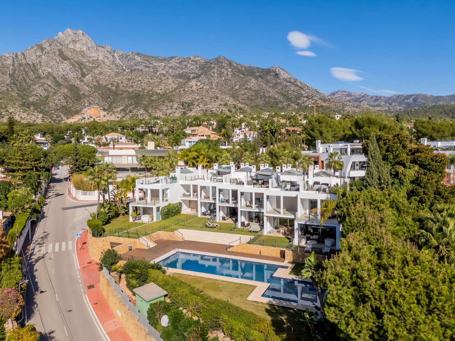 Atemberaubendes Stadthaus mit Meerblick in Marbella (Málaga)