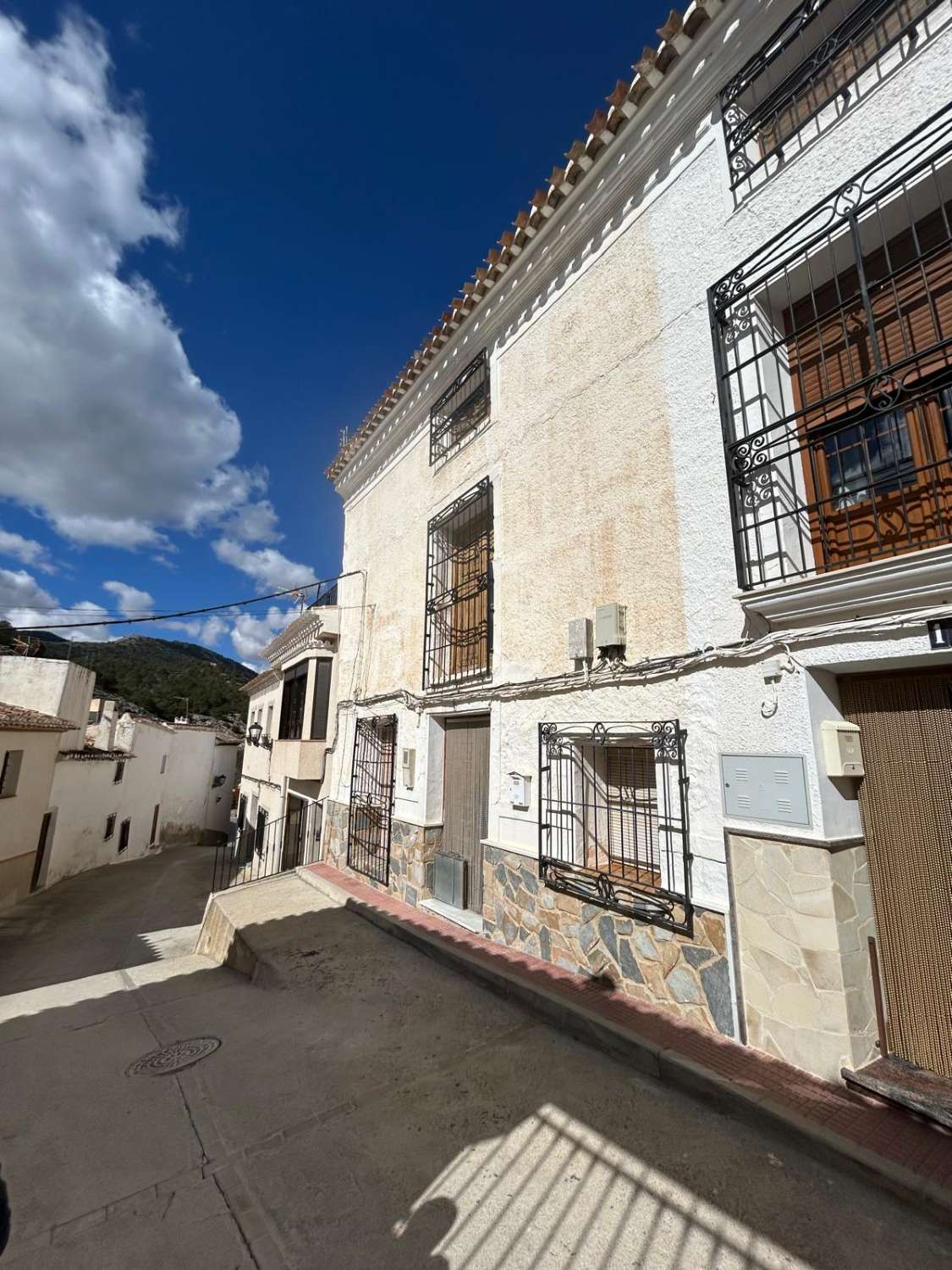 Spacious house in the center of Vélez Blanco with 6 bedrooms