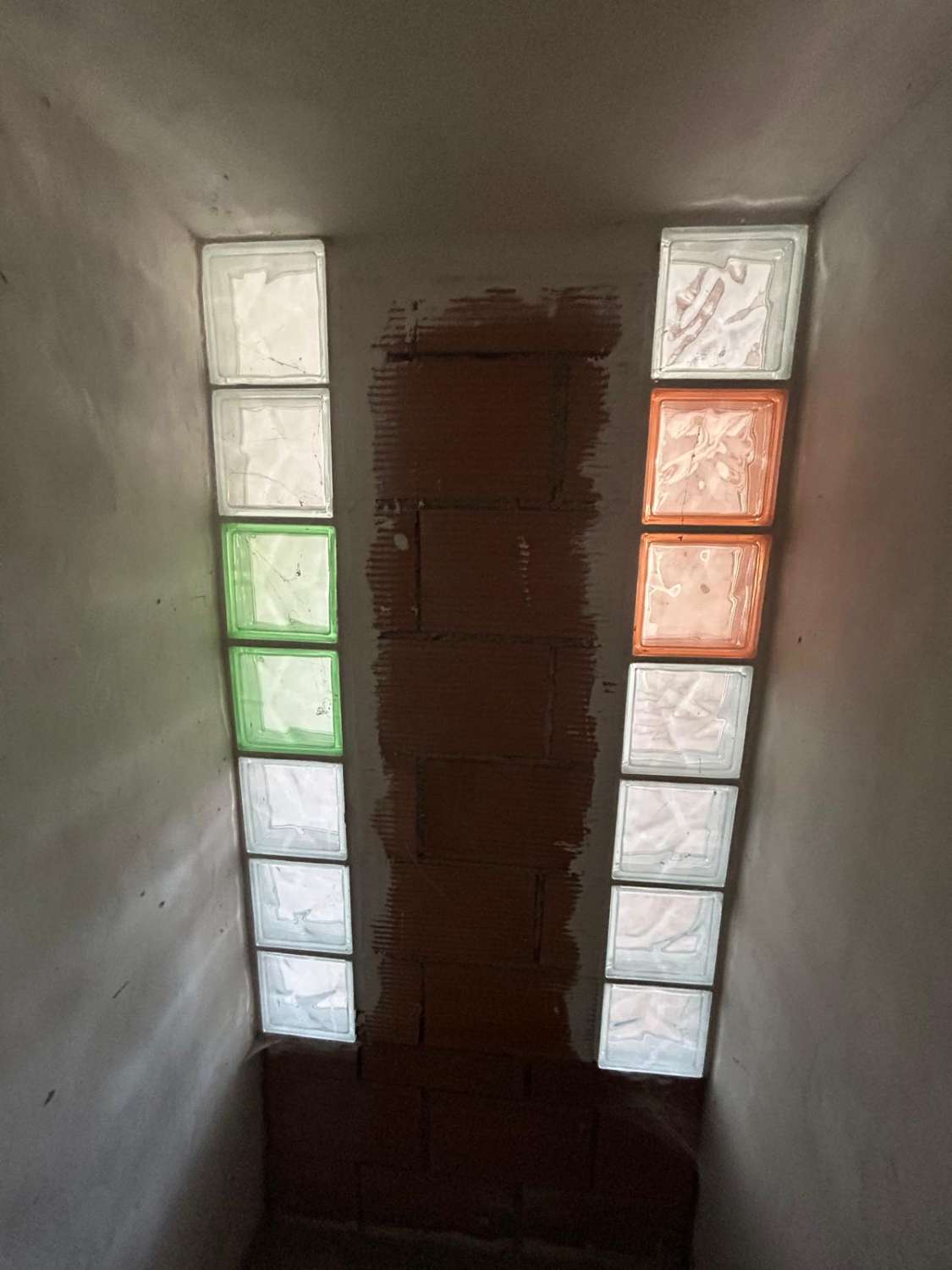 Large, partially renovated town house in Henares