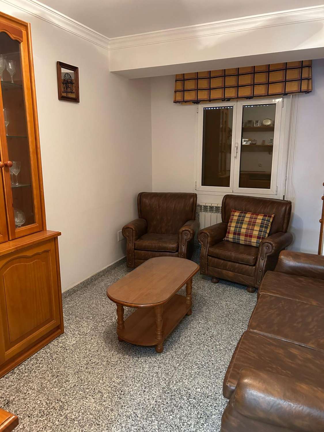 Grande maison sur terrain urbain à Oria