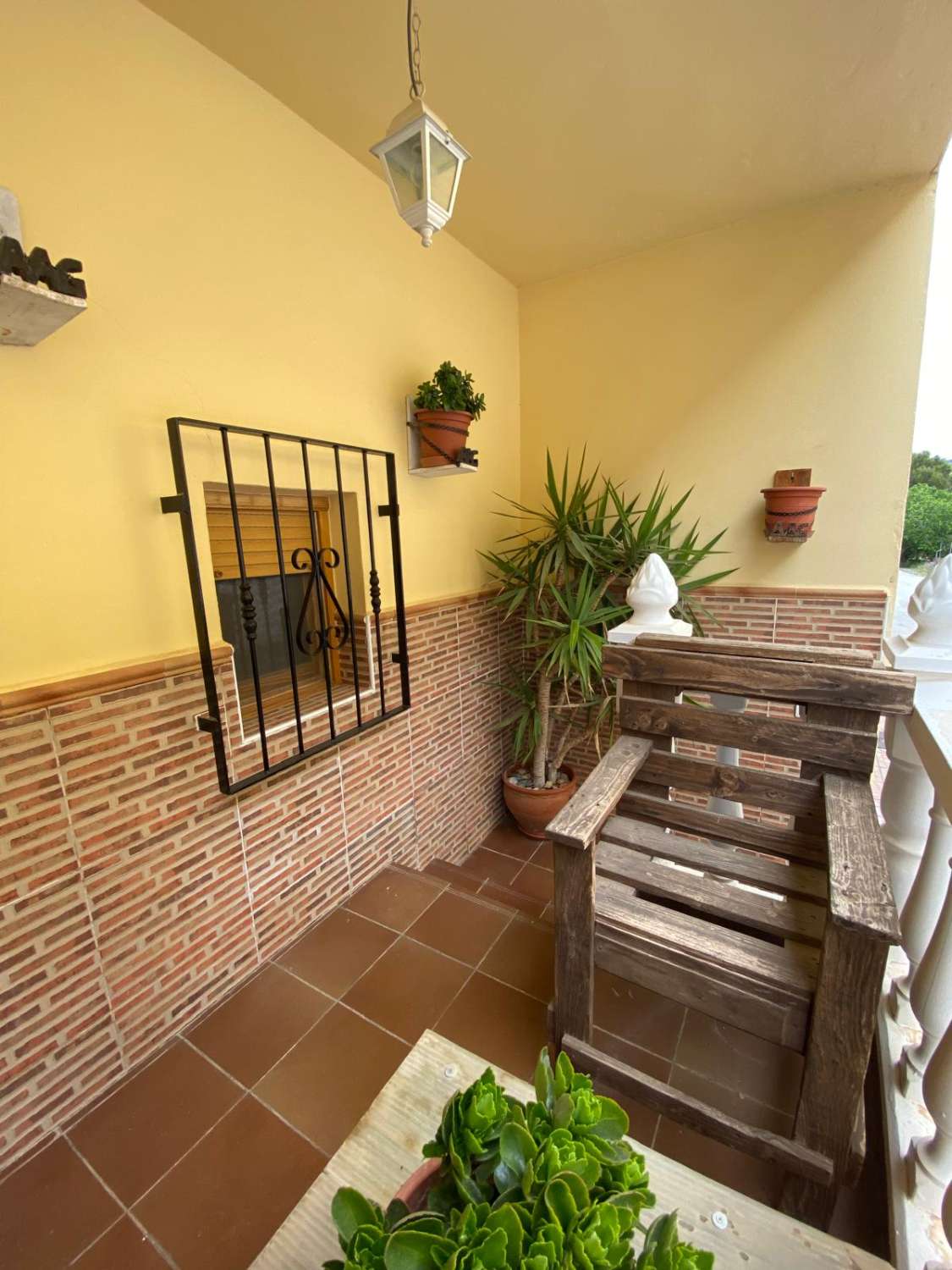 Immaculate 3 Bedroom, 2 bathroom house in Oria with outdoor space & terrace