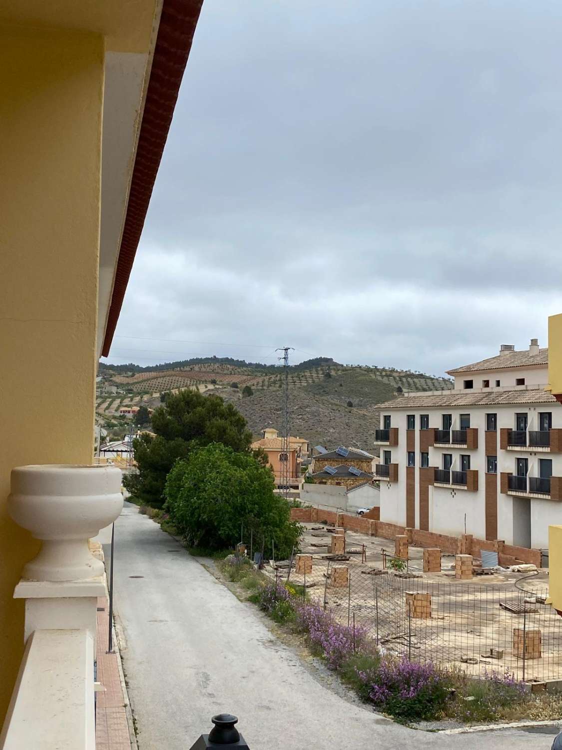 Immaculate 3 Bedroom, 2 bathroom house in Oria with outdoor space & terrace