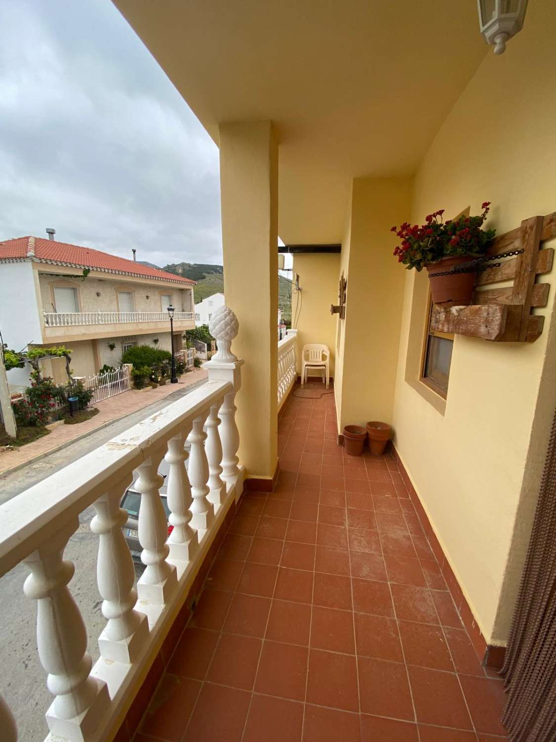 Immaculate 3 Bedroom, 2 bathroom house in Oria with outdoor space & terrace