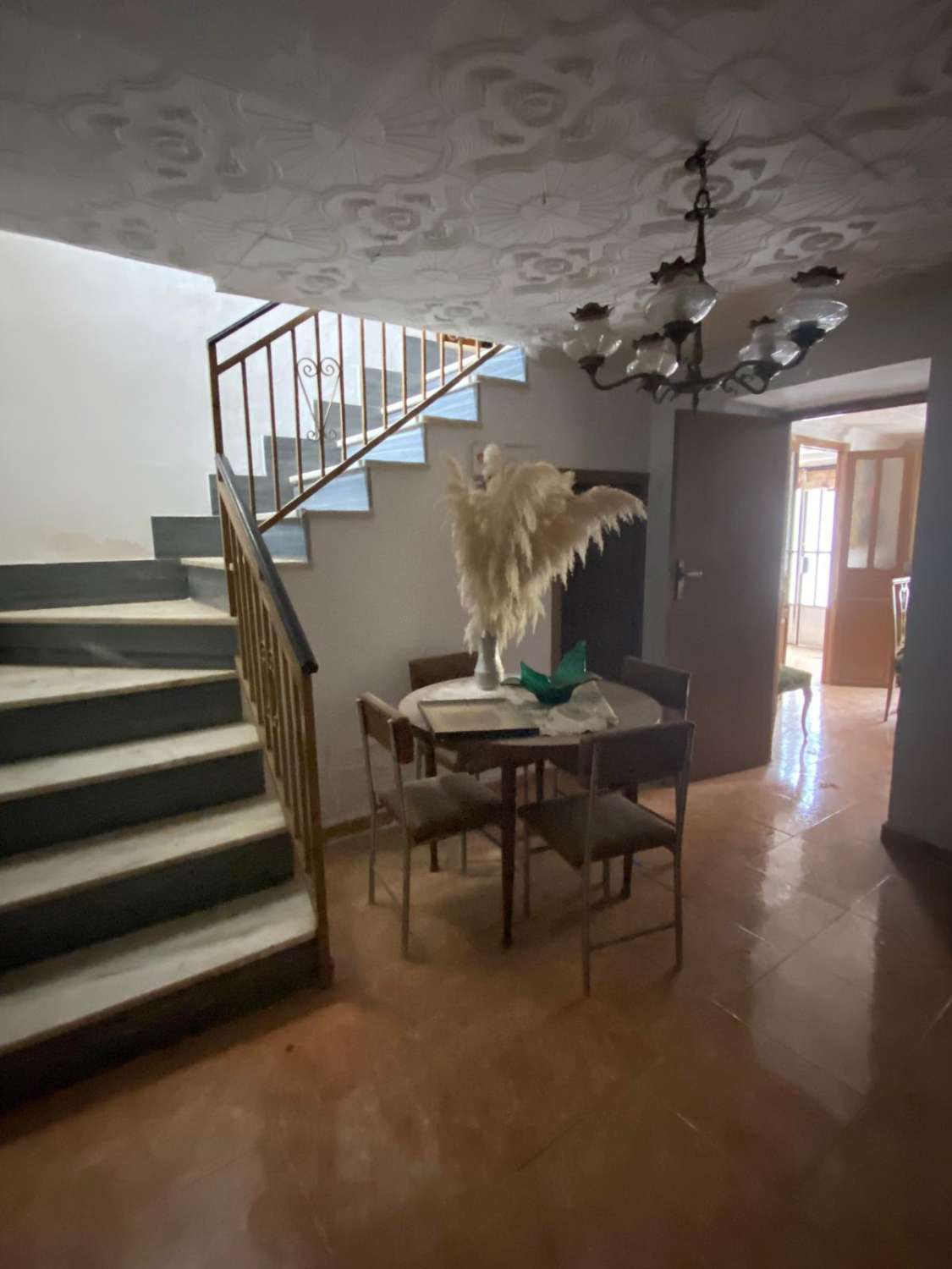 5 bedroom house in Oria with 1,700m2 of land with gardens and terraces