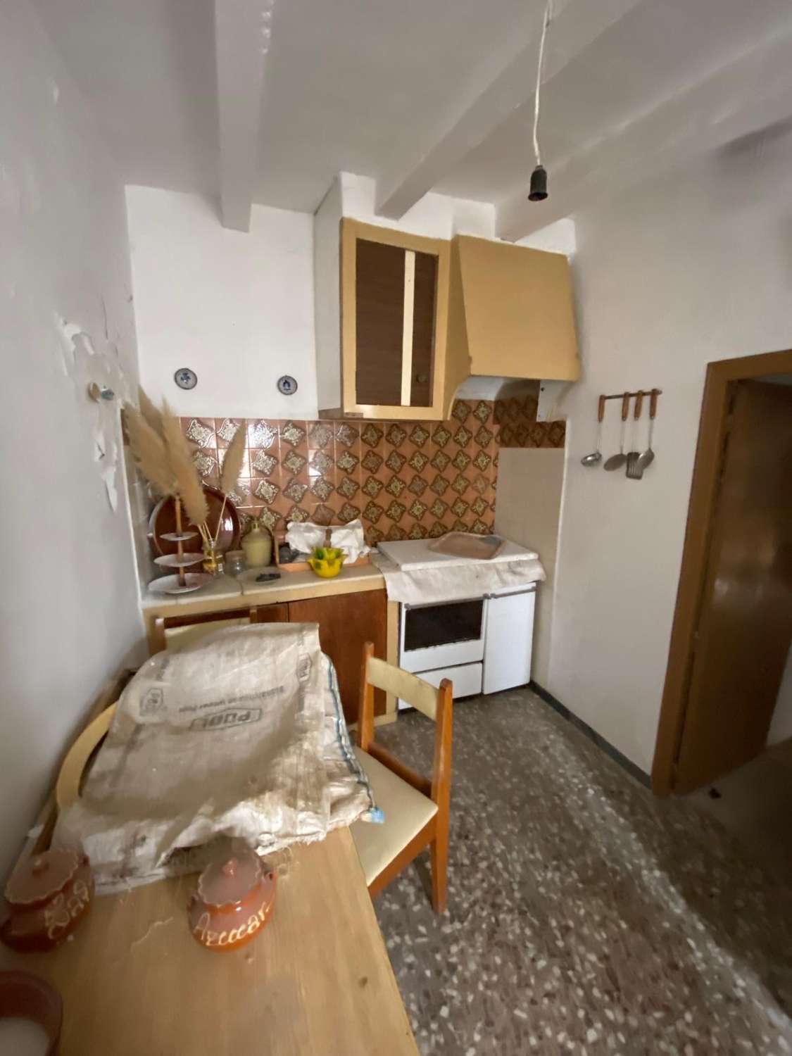 5 bedroom house in Oria with 1,700m2 of land with gardens and terraces