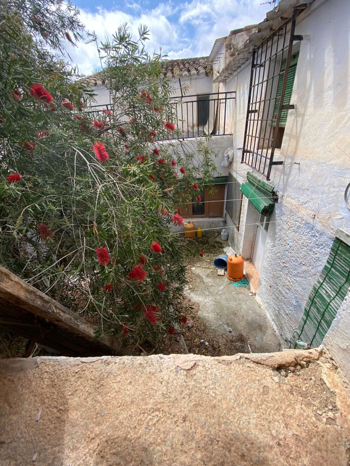5 bedroom house in Oria with 1,700m2 of land with gardens and terraces