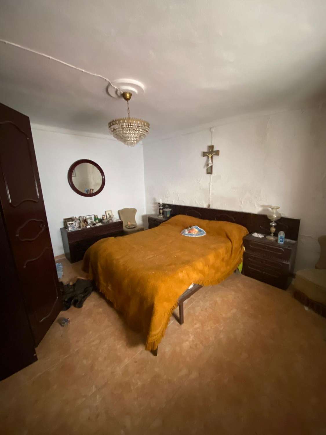 5 bedroom house in Oria with 1,700m2 of land with gardens and terraces