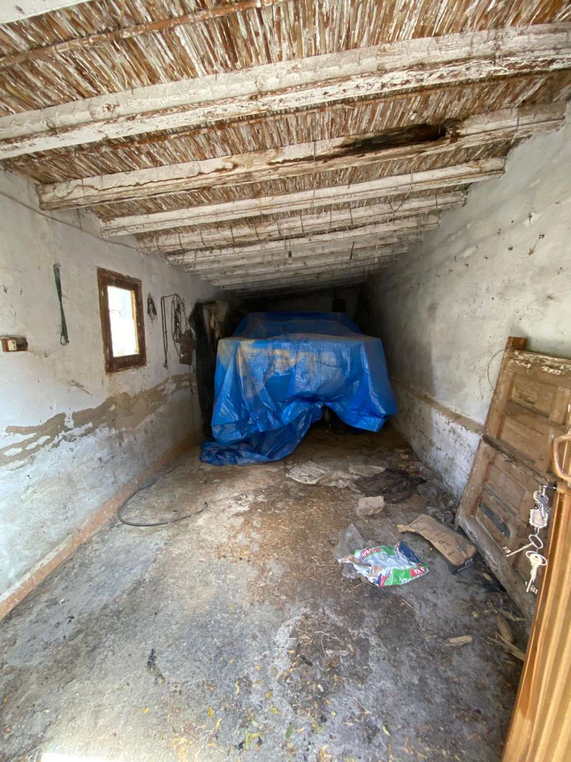 5 bedroom house in Oria with 1,700m2 of land with gardens and terraces