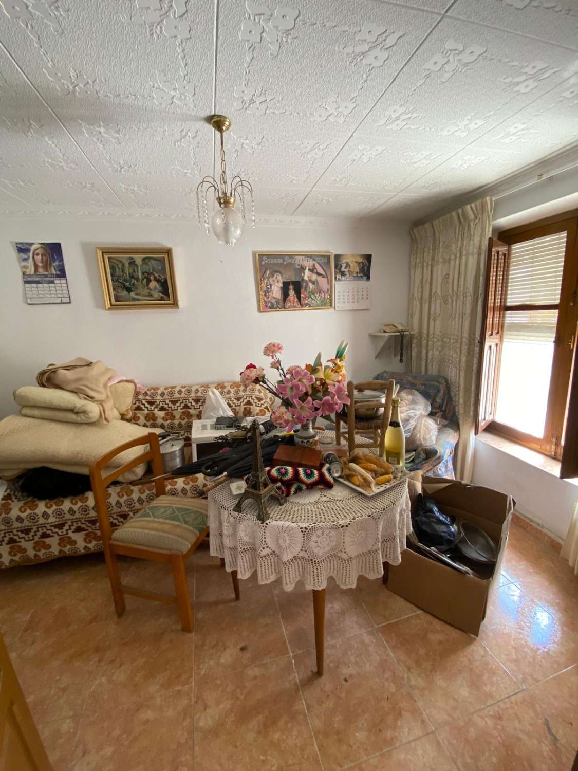 5 bedroom house in Oria with 1,700m2 of land with gardens and terraces