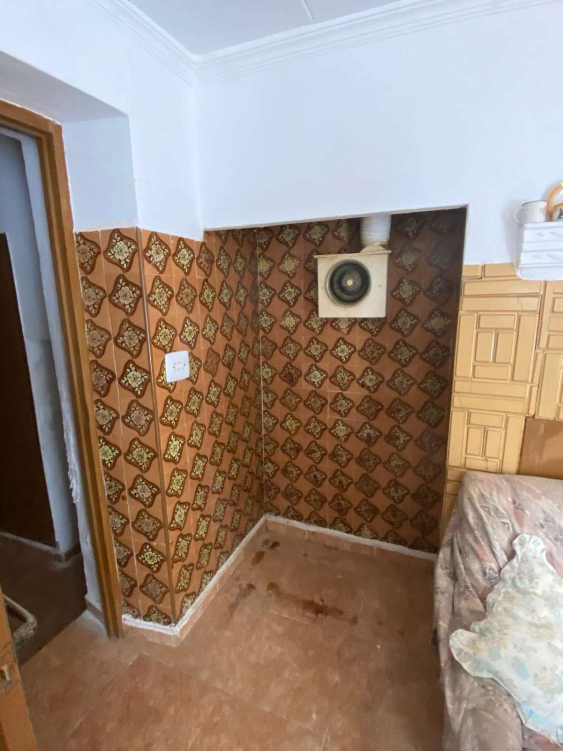 5 bedroom house in Oria with 1,700m2 of land with gardens and terraces