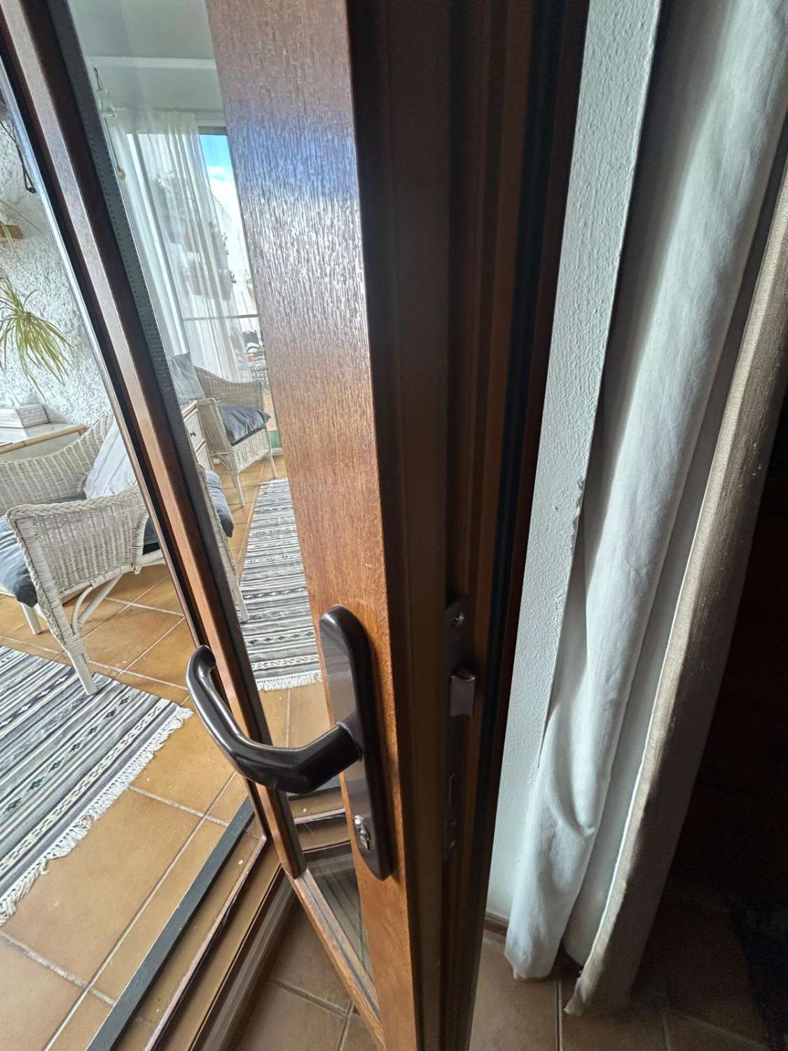 Vrijstaande woning met 3 slaapkamers en 3 badkamers, prachtig gerestaureerd